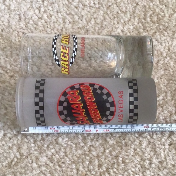 Set of 2 Racing Shot Glasses - Picture 10 of 12